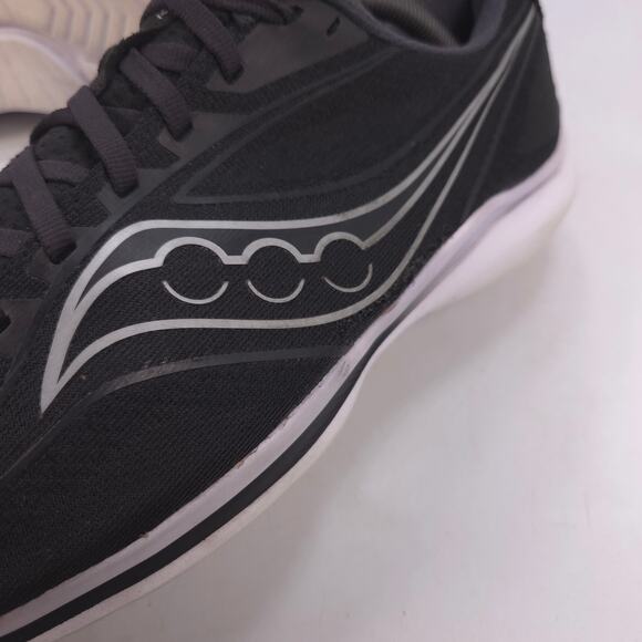 Saucony Kinvara 13 Athletic Lace Up Shoe Mens Size 11 S20723-05 Black White - Picture 8 of 10